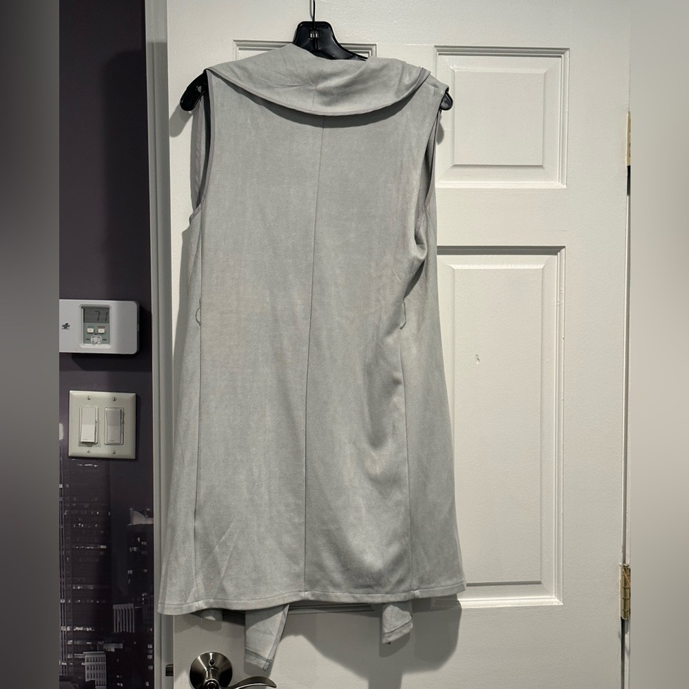Gray Cardigan - Picture 2 of 2